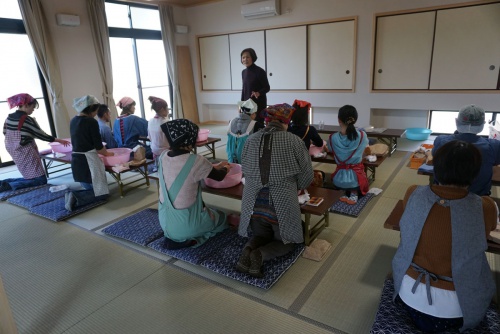 講師の丸岡敦子さん