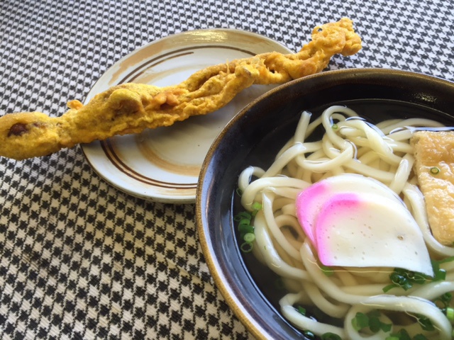 イイダコの天ぷらとかけうどん