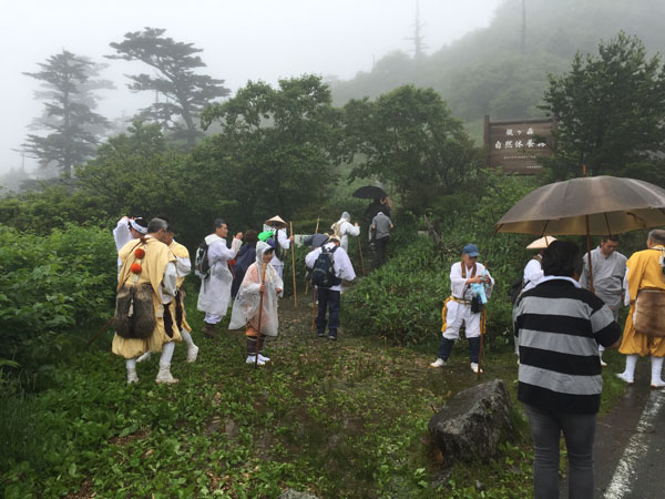 男山登山口